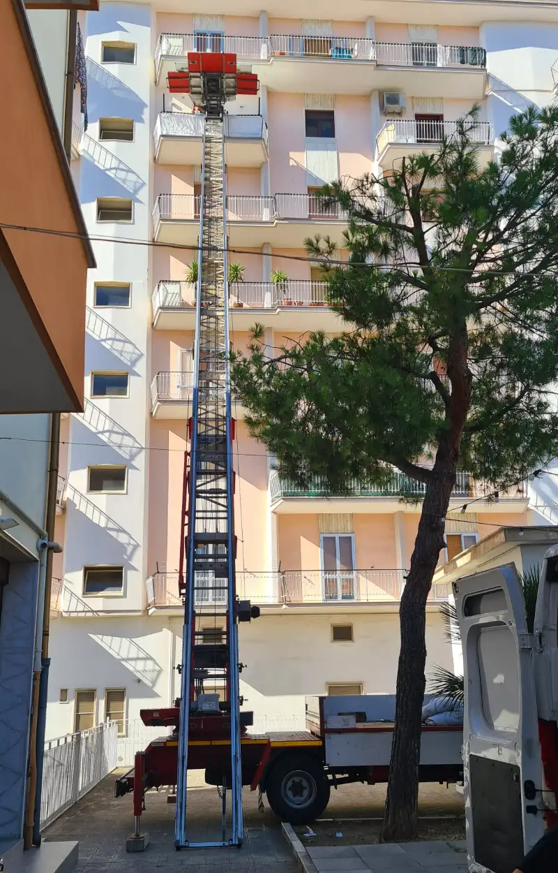 autoscala_aprile_traslochi_manfredonia_(FG) autoscala_aprile_traslochi_manfredonia_